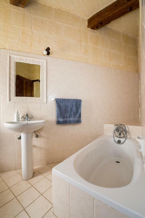 Sunset - Holiday Farmhouse With Large Private Pool In Island Of Gozo Nadur Εξωτερικό φωτογραφία