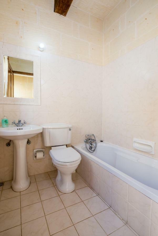 Sunset - Holiday Farmhouse With Large Private Pool In Island Of Gozo Nadur Εξωτερικό φωτογραφία